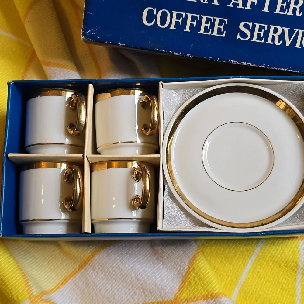 EUC - Vintage Royal Crown After Dinner Coffee Service for 4 in White and Gold - Picture 1 of 12